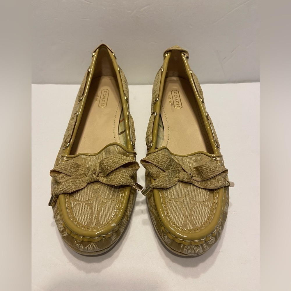 Coach Carisa Signature Flats Womens 7B Tan Jacquard Logo Casual Slip On